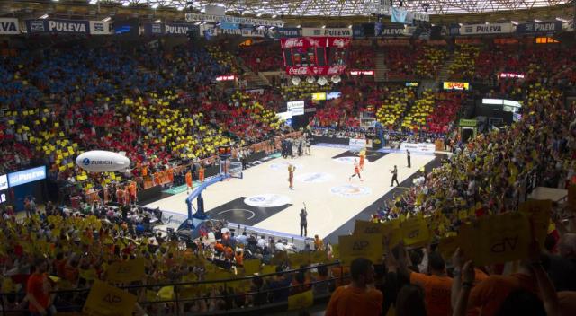 Valencia sobrevive