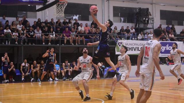 Racing con contundencia, La Unin empat de local