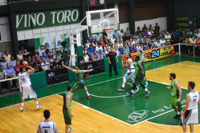 El Lobo mostr� car�cter en el debut