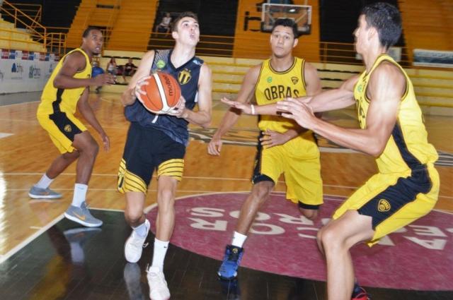 Leal Velozo y Araujo a pura potencia de mircoles