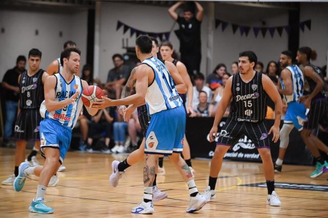 Sur A y B: Racing va por el uno, Pilar celebr en casa
