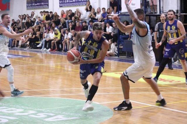 Norte/Sur: Centenario gan y suea, Pico cerr en el podio