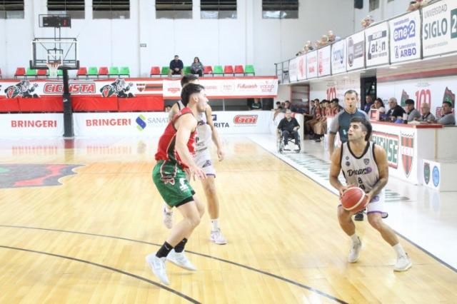 Norte/Sur: Centenario gan y suea, Pico cerr en el podio