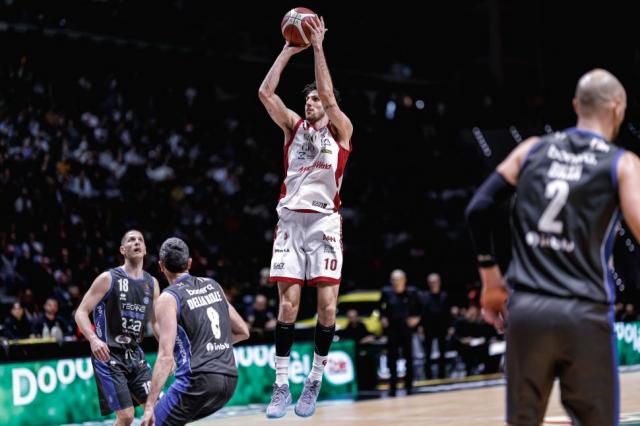 Euroliga: Real Madrid y Armani Miln dan pelea