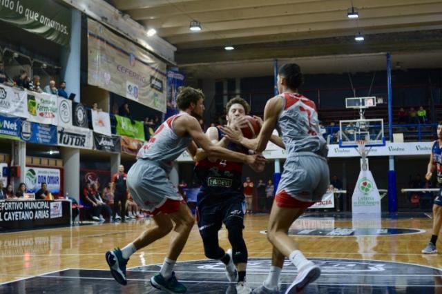 Viedma a semis, Gimnasia forz el quinto