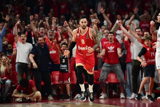 Olympiacos dej contra las cuerdas al Real