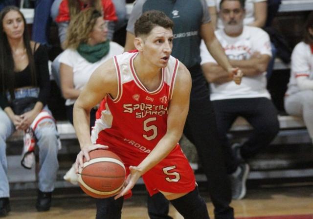 Suardi se adelant en casa